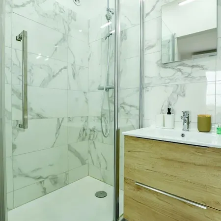 Fac 6 Vue Garonne - Tram- Parking شقة